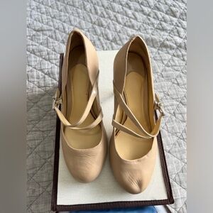 Very loved Gianni Bini Nude Heels